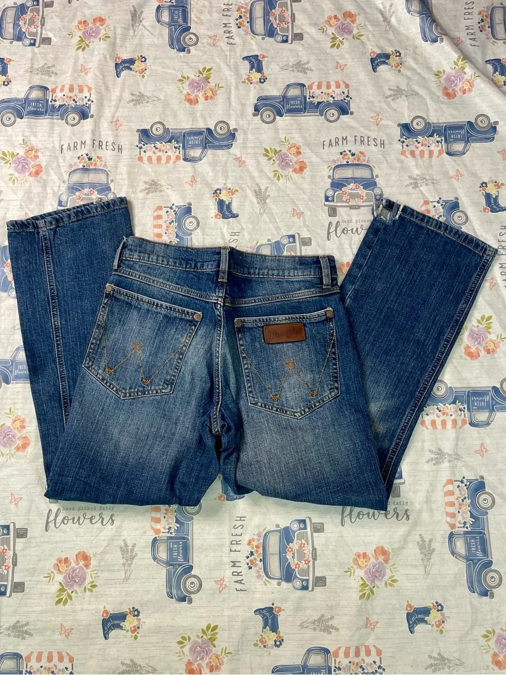 Wrangler Retro Relaxed Boot Jeans Men’s Size 30x30 Dark Wash Distressed